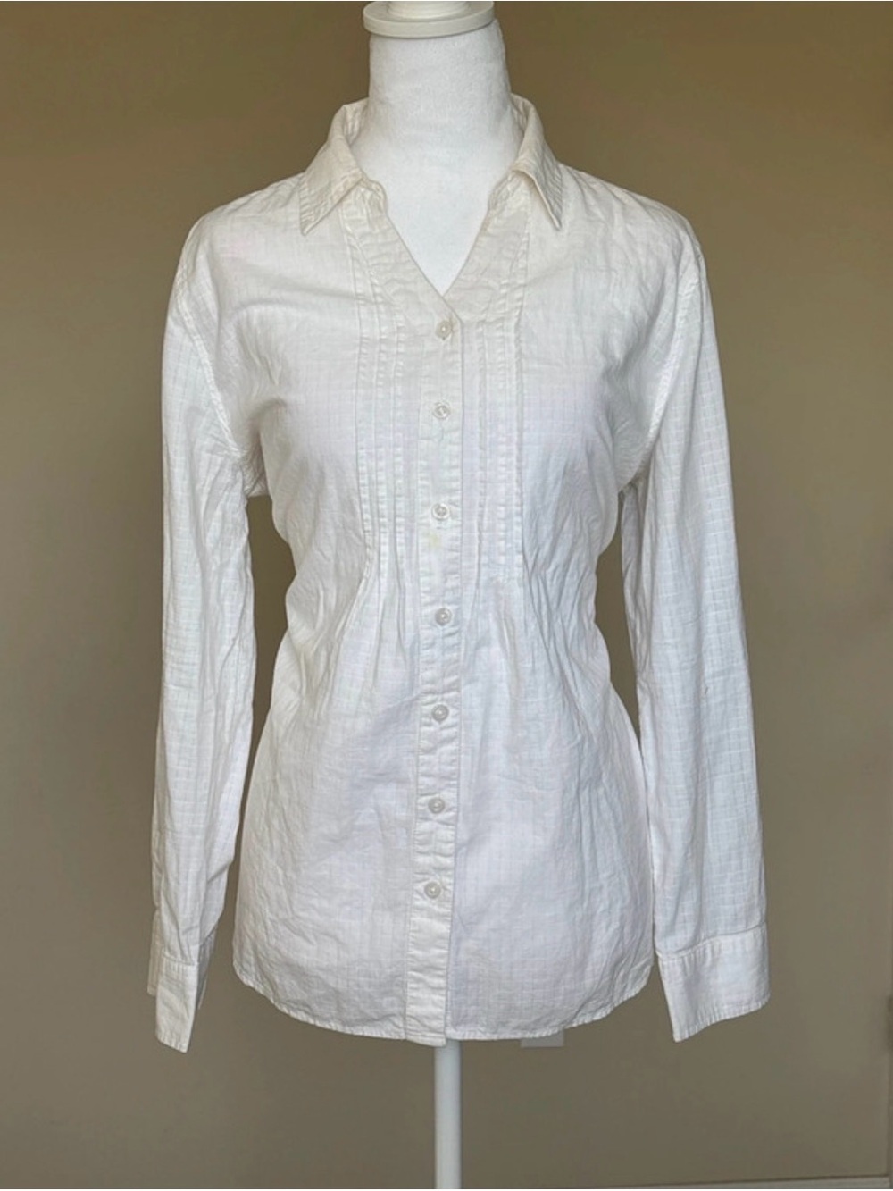 White Stag White Pintuck Button-Front Shirt